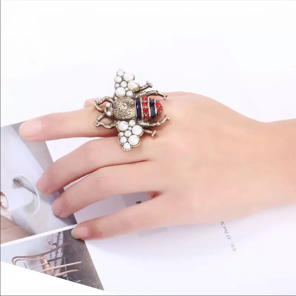 Pearl Bee Ring